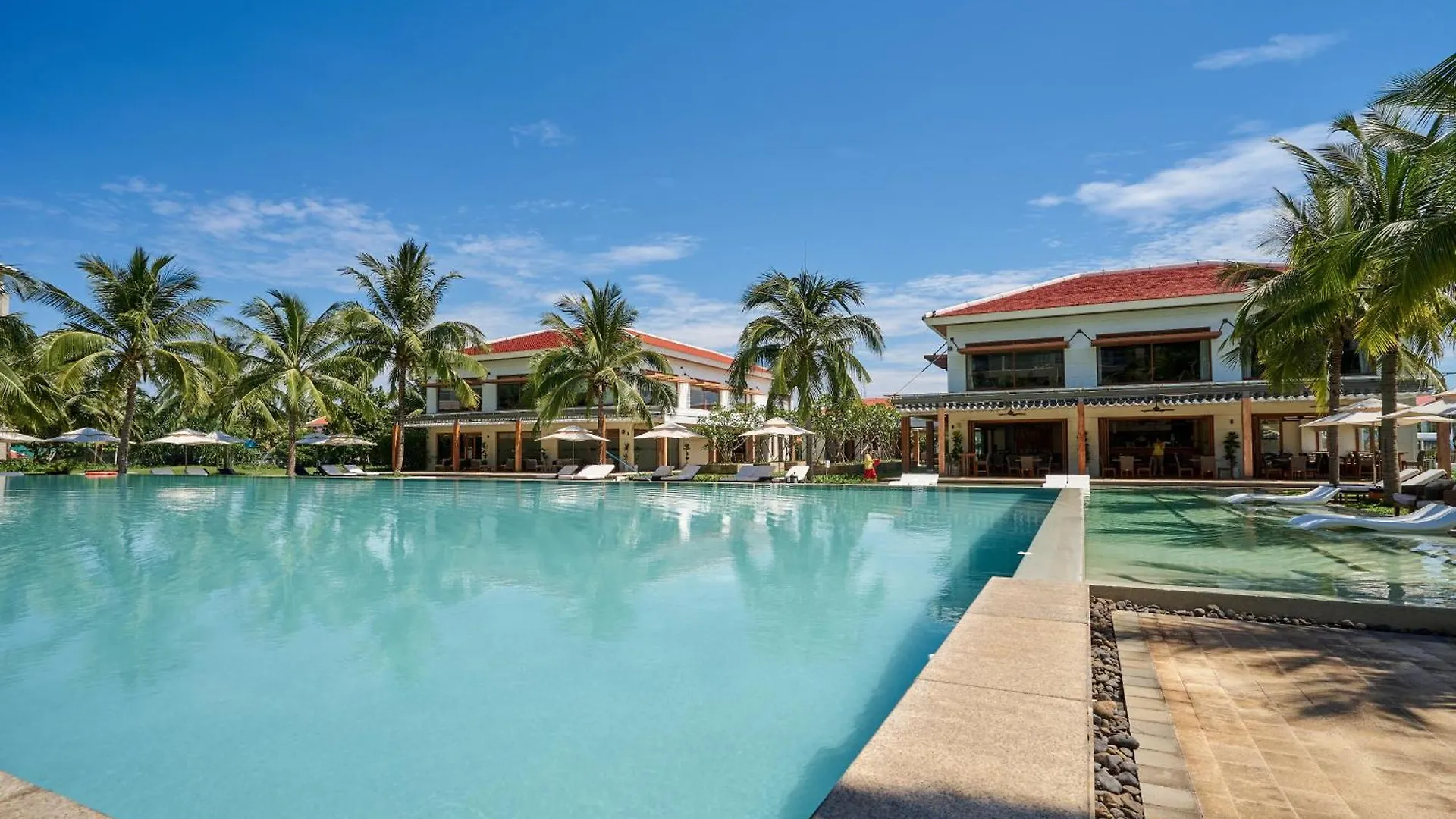 **** Resort The Ocean Luxury Villa Da Nang Vietnam