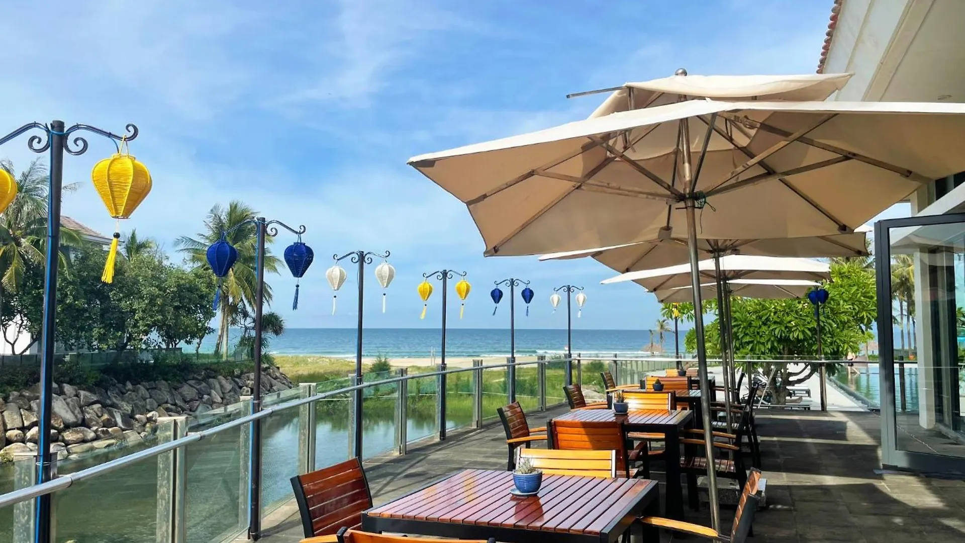 **** Resort The Ocean Luxury Villa Da Nang Vietnam