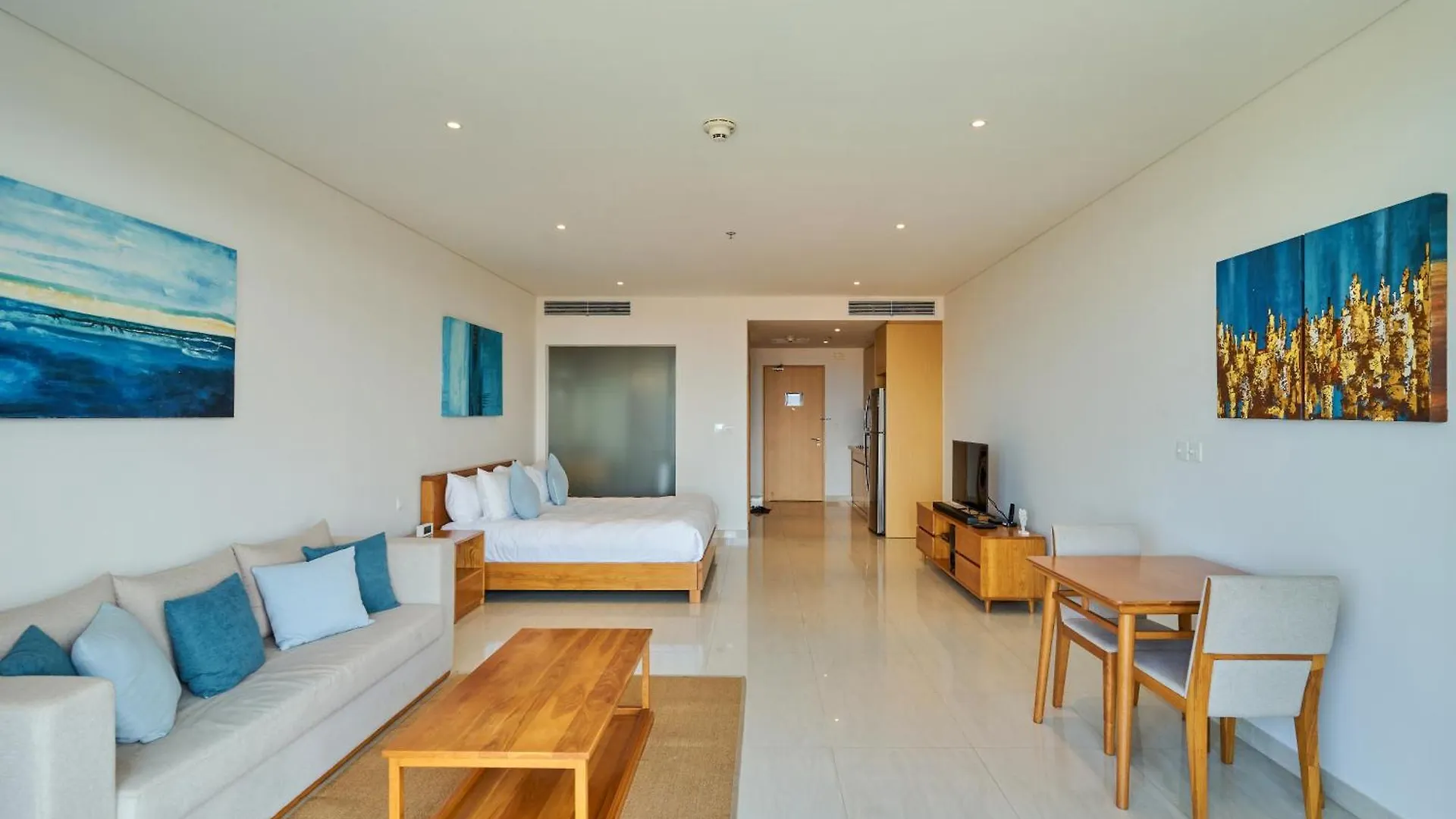 The Ocean Luxury Villa Da Nang Resort