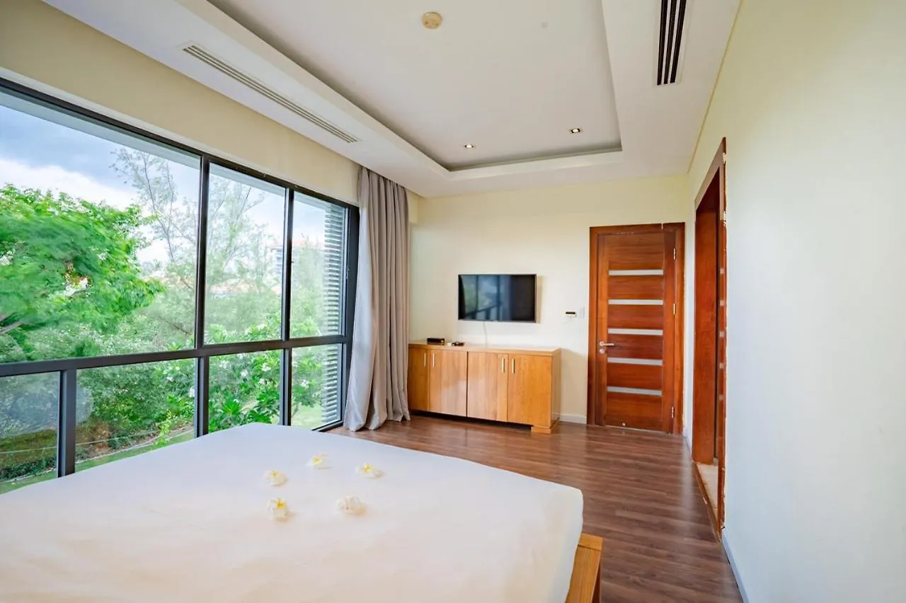 The Ocean Luxury Villa Da Nang