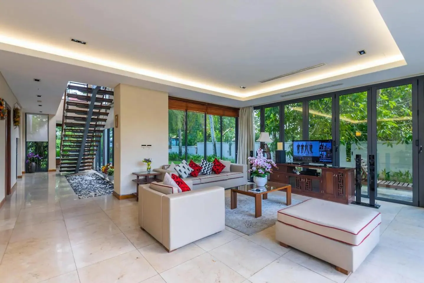 The Ocean Luxury Villa Da Nang Vietnam
