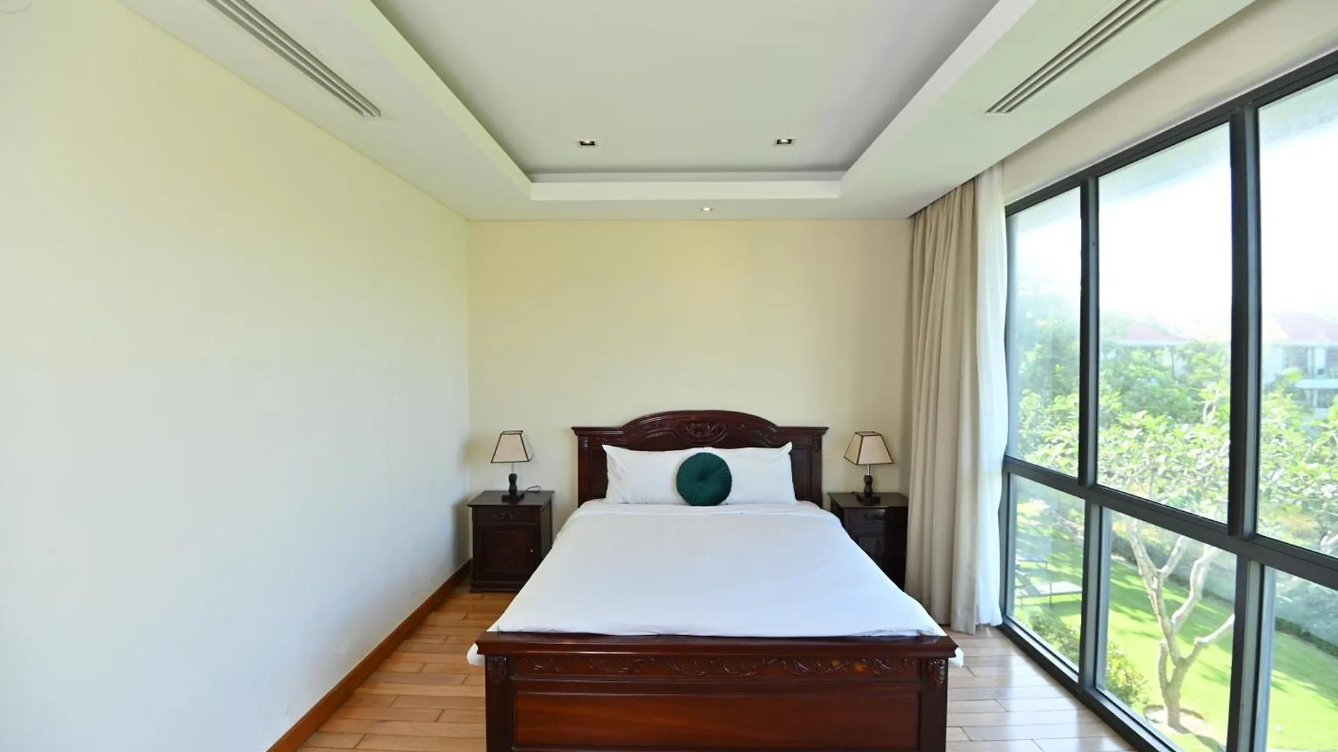 The Ocean Luxury Villa Da Nang