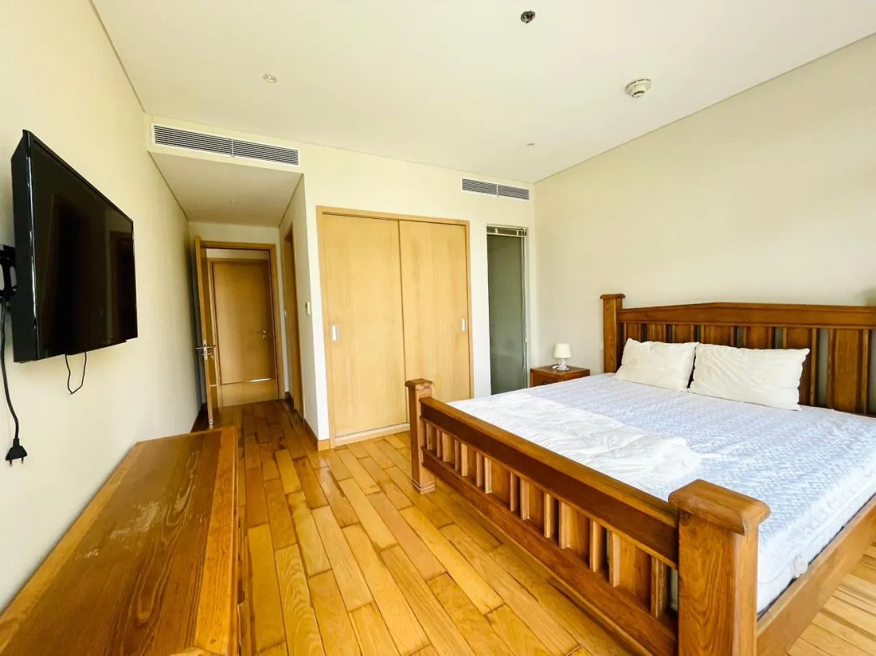 The Ocean Luxury Villa Da Nang Resort